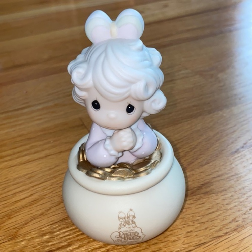 Precious Moments “You Are The End Of My Rainbow” Figurine - Picture 2 of 7